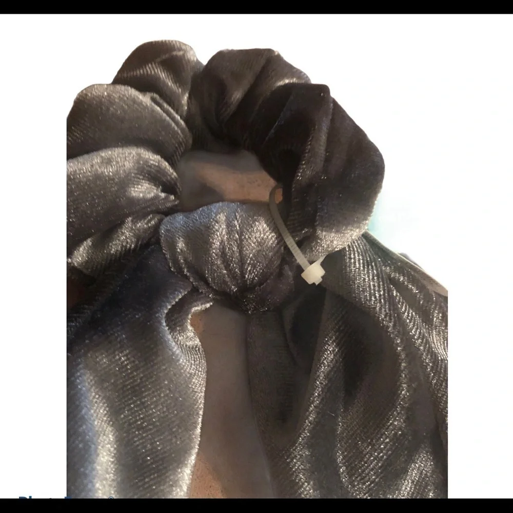 Maurices Velvet Pearl Hair Scrunchie Scarf Gray NWT Fall Fashion OS Ponytail